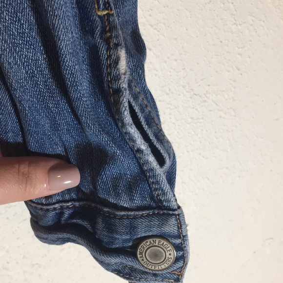 AE Classic Distressed Jean Jacket - XS - Picture 6 of 8